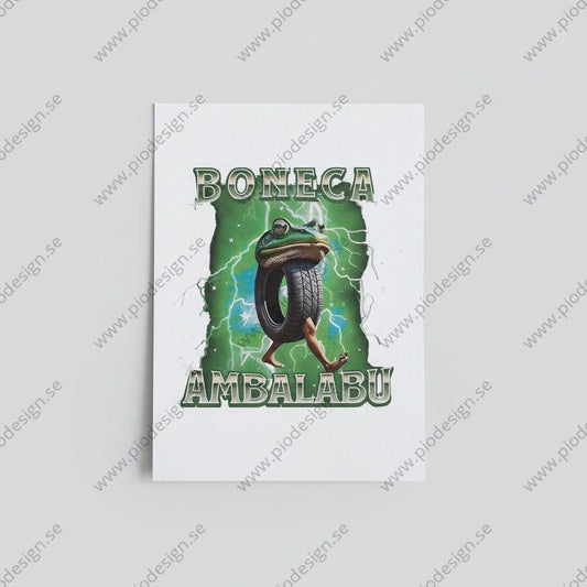 Boneca Ambalabu with background - Brainrot Poster A4