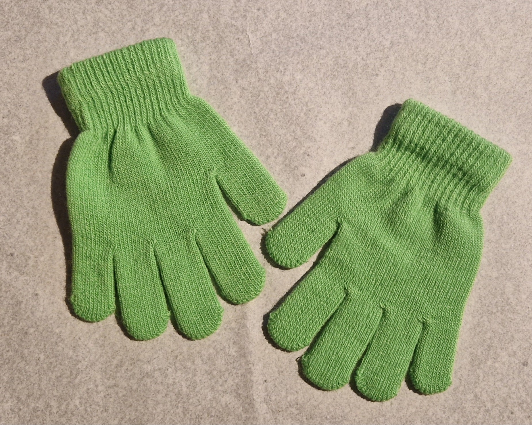 Gröna fingervantar 3-pack för barn - designa själv