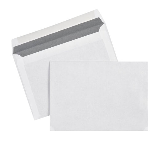 Vita kuvert C6 med grått innertryck