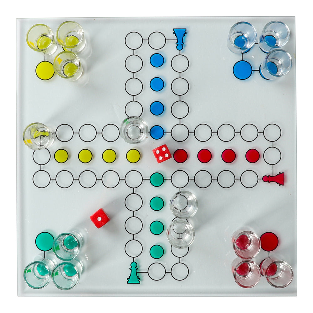 Fia med knuff med shotglas – festspel med spelbräde och fyra set färgkodade shotglas.
